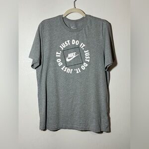 Nike Men's Gray Just Do It Box 
T-Shirt 100% Cotton Size Large Center Swoosh